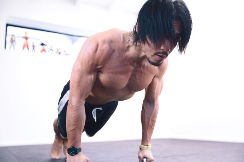Muscler tes pectoraux avec un SEUL EXERCICE